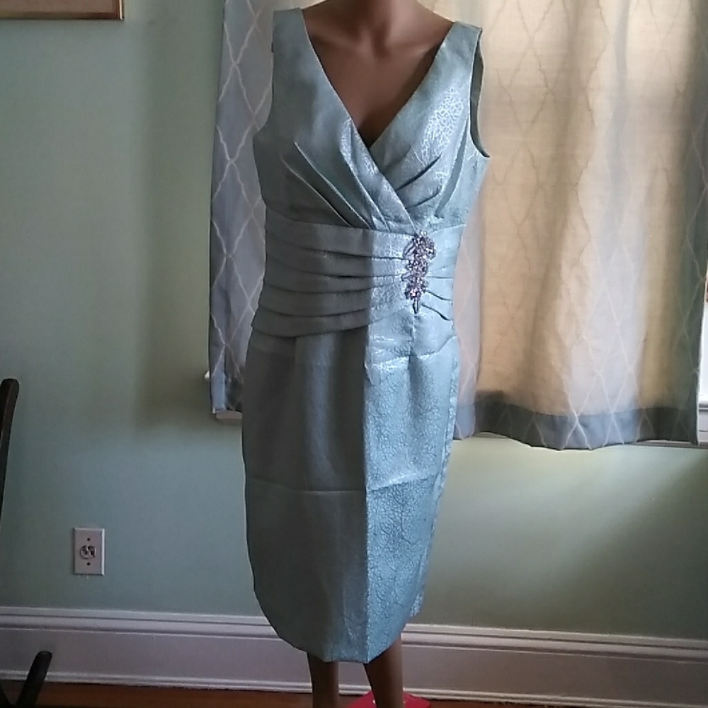 12 dress KM Collections Formal